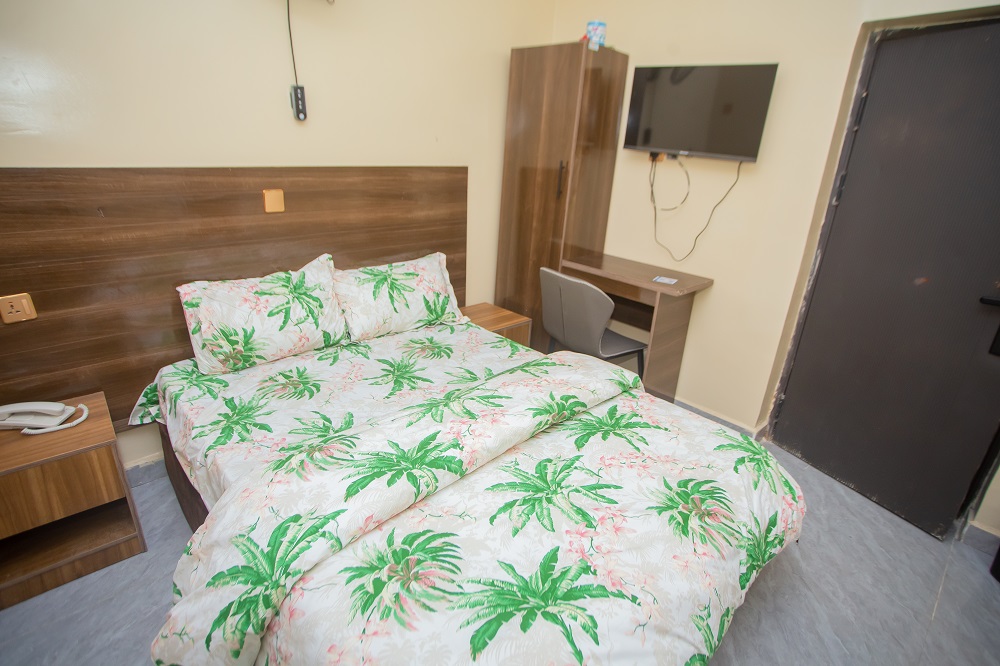 Single Deluxe Room Bathroom